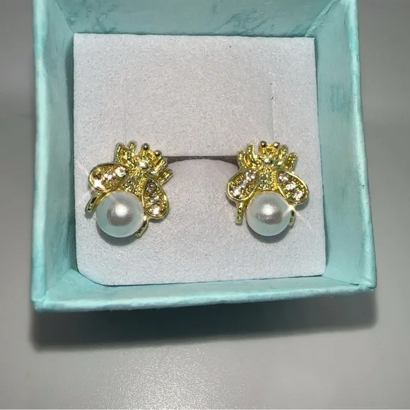 Gold and White Floral Pearl Earrings “Queen Bee” - Picture 5 of 5